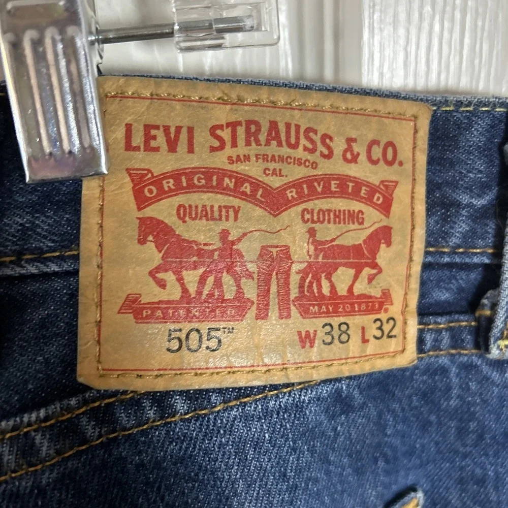 Levis 505 Regular Jeans Mens 38x32‎ Blue Straight Leg Zip Fly Denim 5-Pocket
